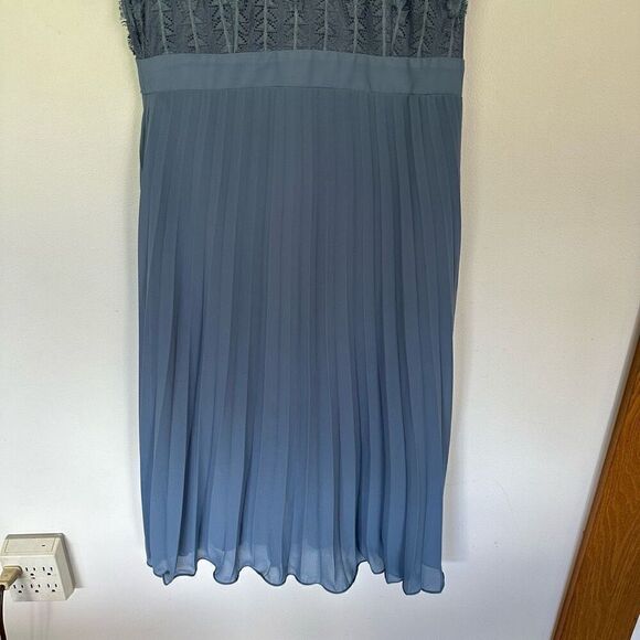 Ivy City Co Mommy and Me Mini Misty Blue Island Textured Pleated Short-sleeve Mi - Picture 5 of 13